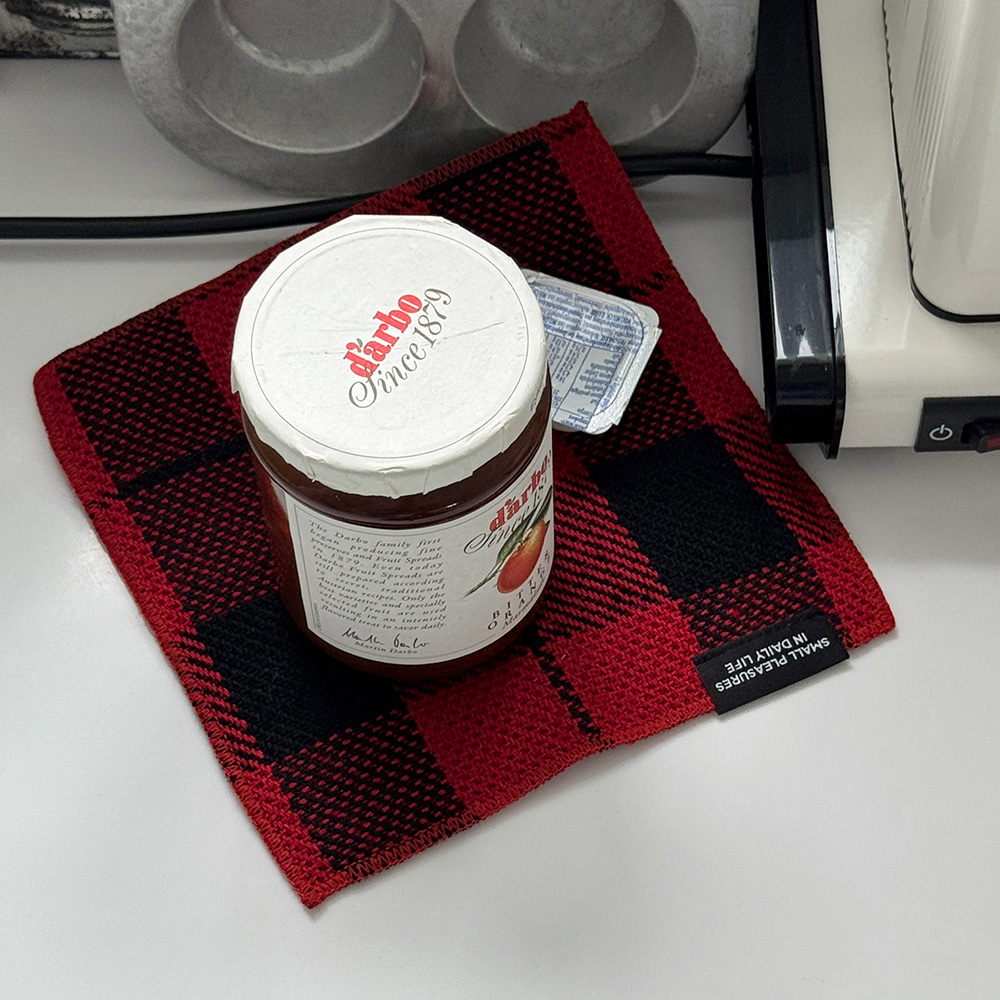 Cozy double sided placemat - Red
