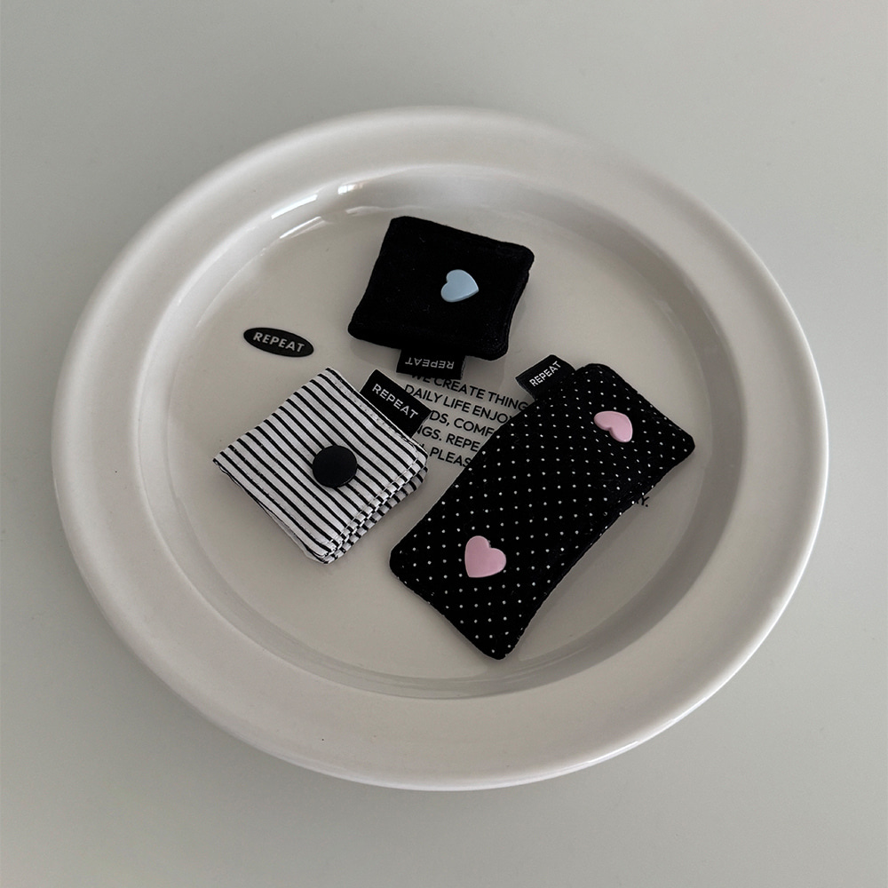 Coco Charging Cable Holder - Dotted Black